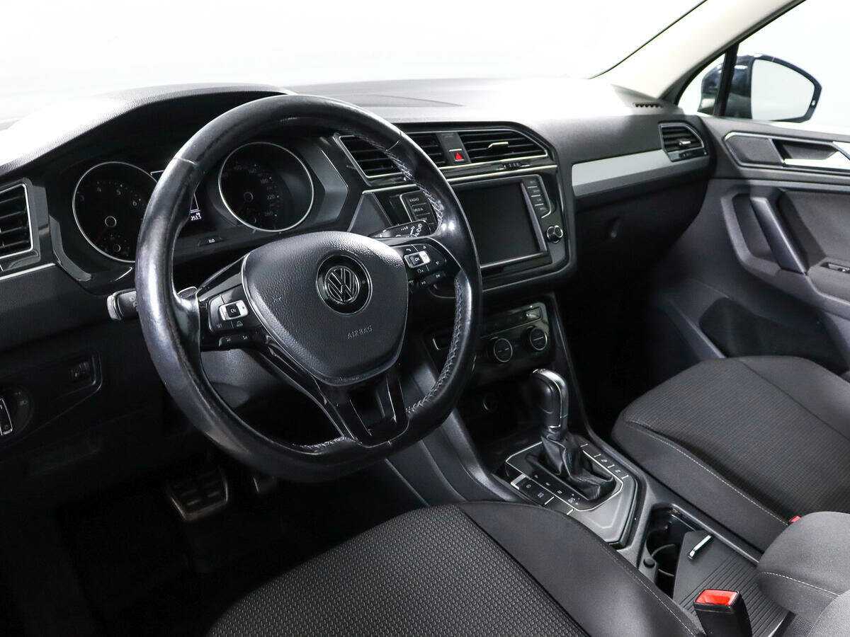 Купить Volkswagen Tiguan с пробегом. Фото: #13