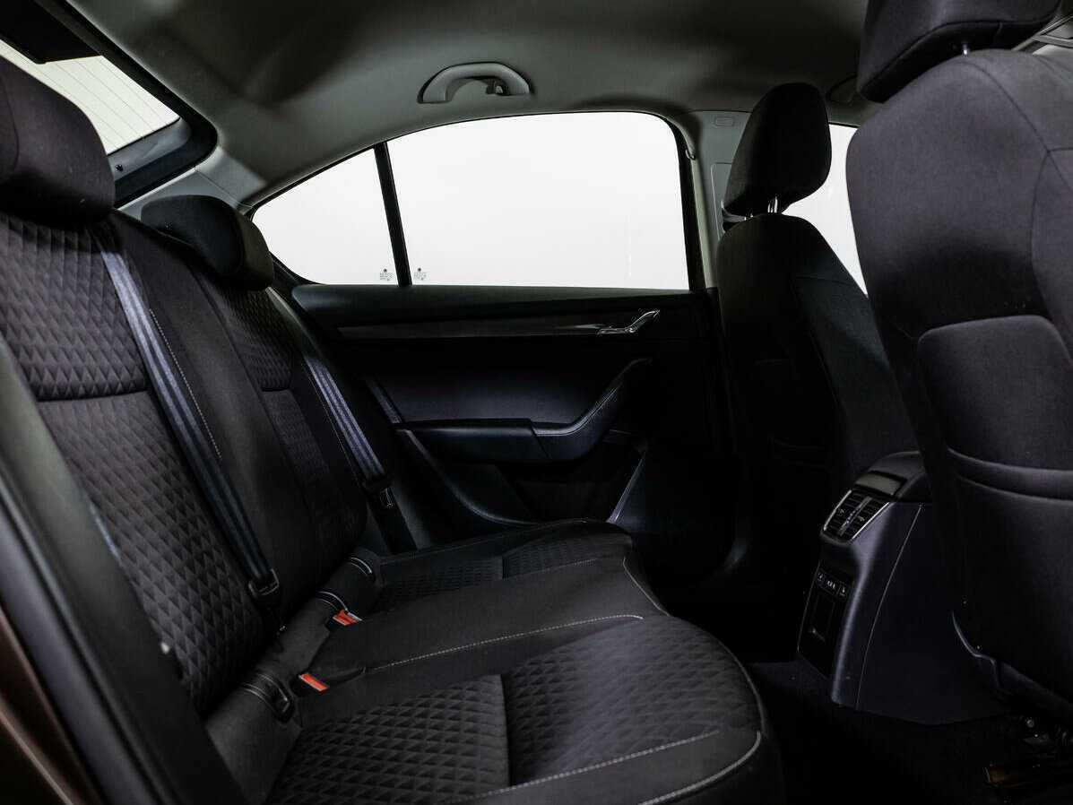 Купить Skoda Octavia с пробегом. Фото: #10