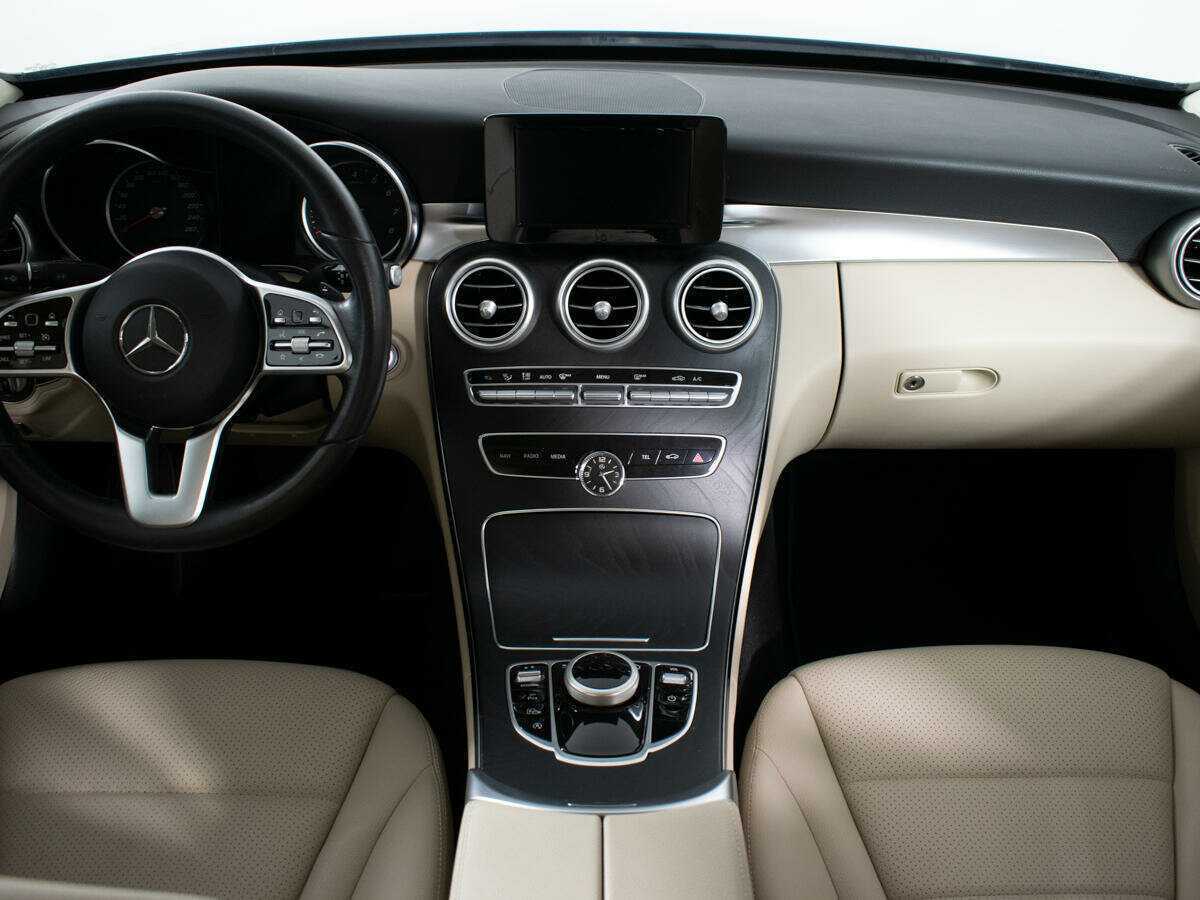 Купить Mercedes-Benz C-Класс с пробегом. Фото: #10