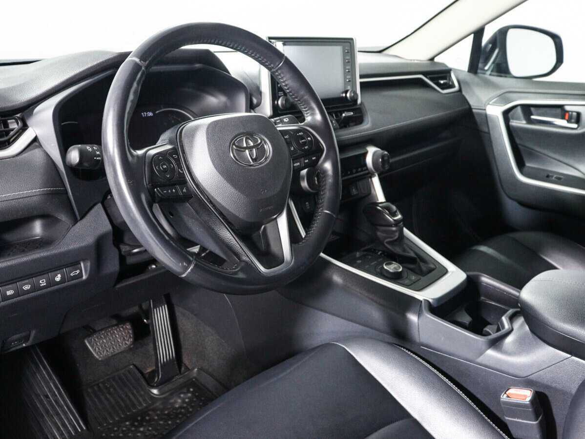 Купить Toyota RAV4 с пробегом. Фото: #13