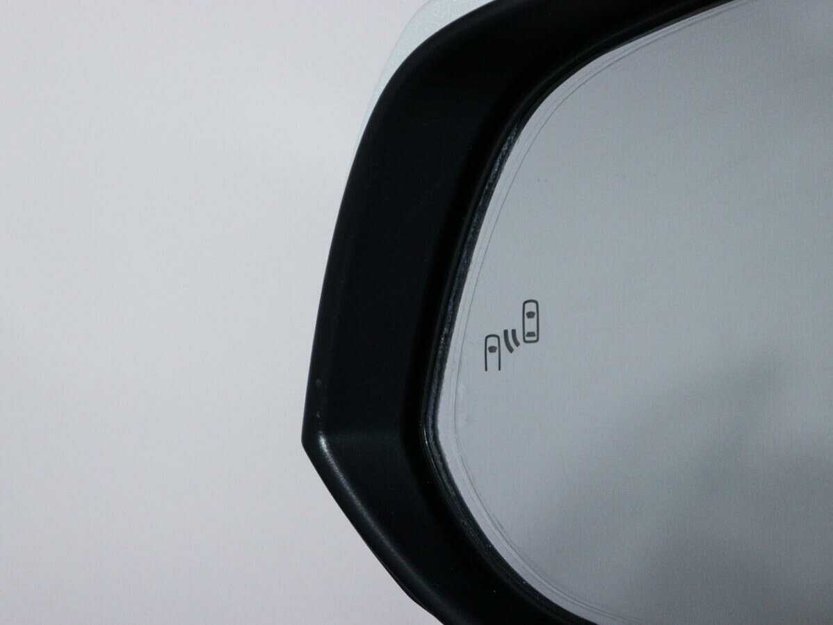 Купить Toyota RAV4 с пробегом. Фото: #16