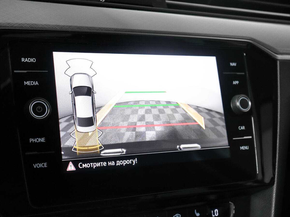 Купить Volkswagen Passat с пробегом. Фото: #17