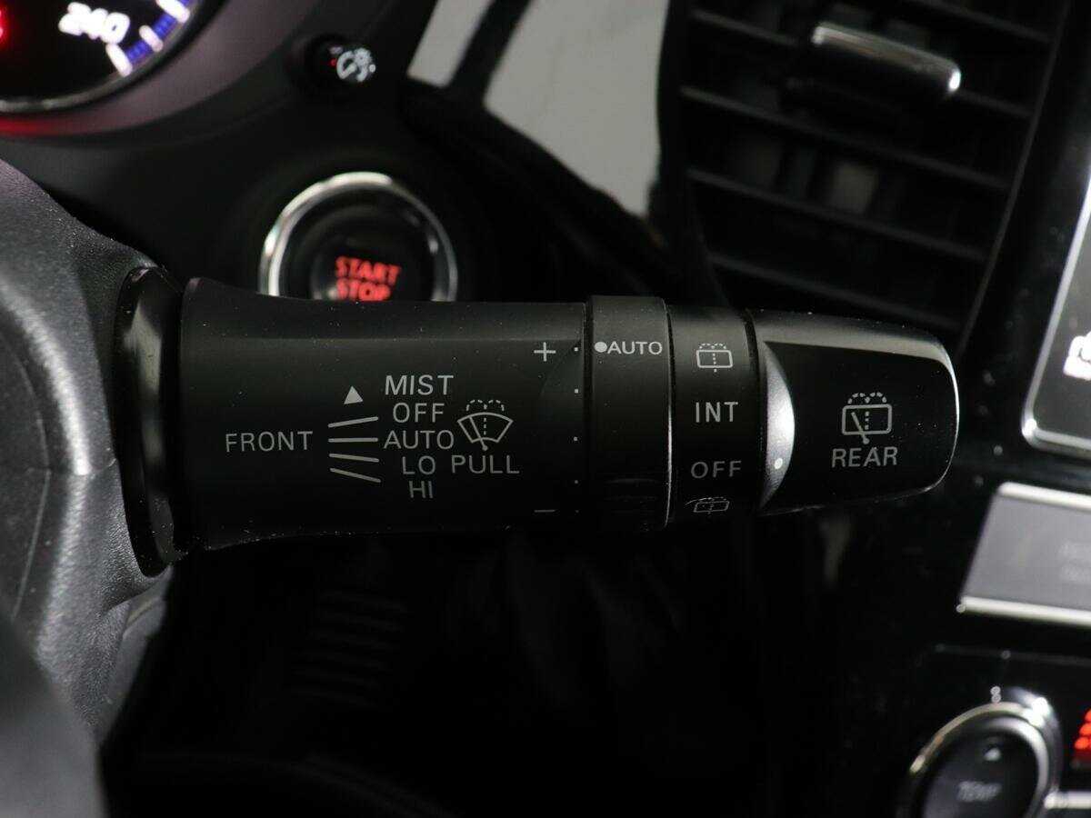 Купить Mitsubishi Outlander с пробегом. Фото: #17