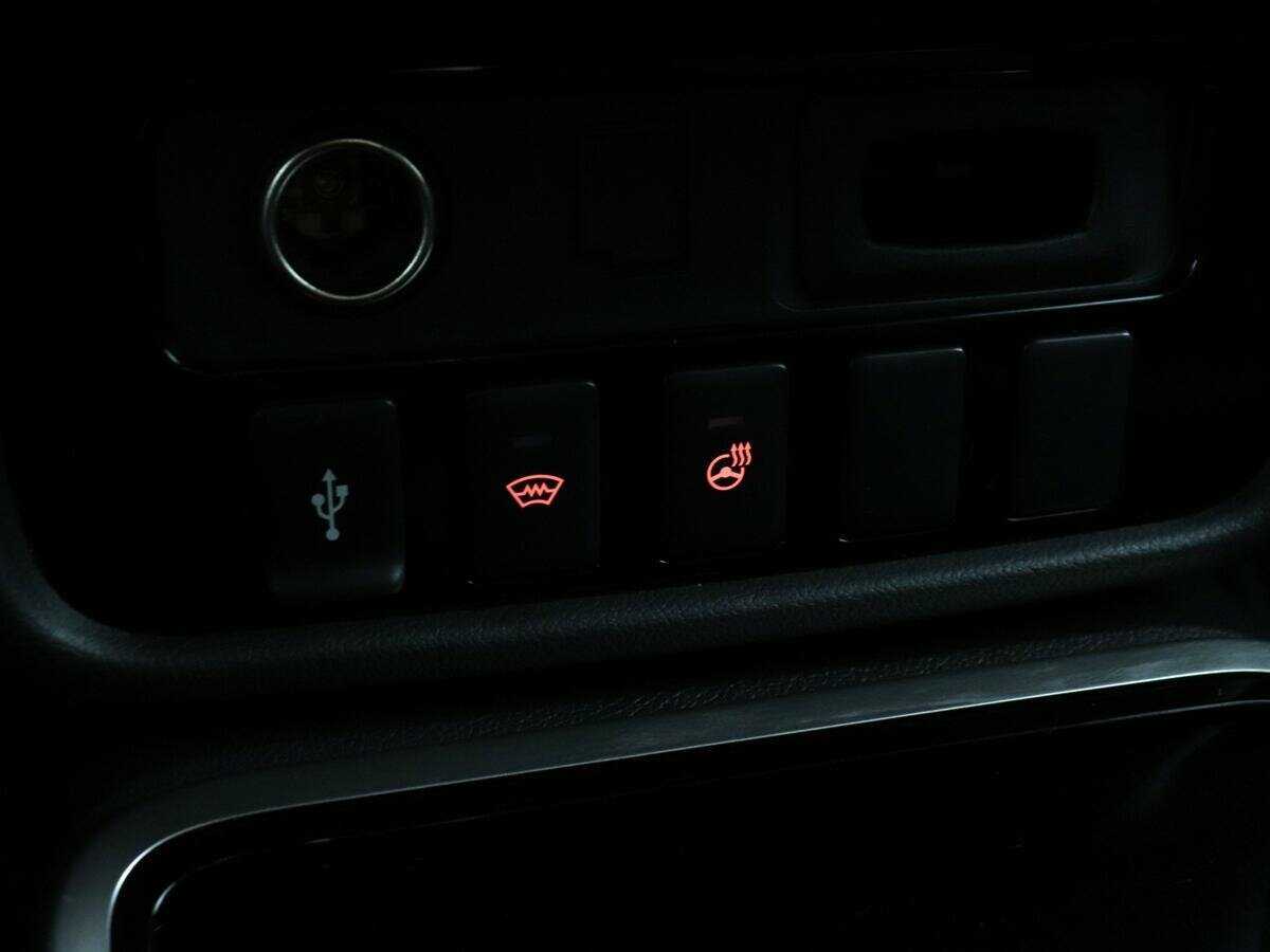 Купить Mitsubishi Outlander с пробегом. Фото: #20