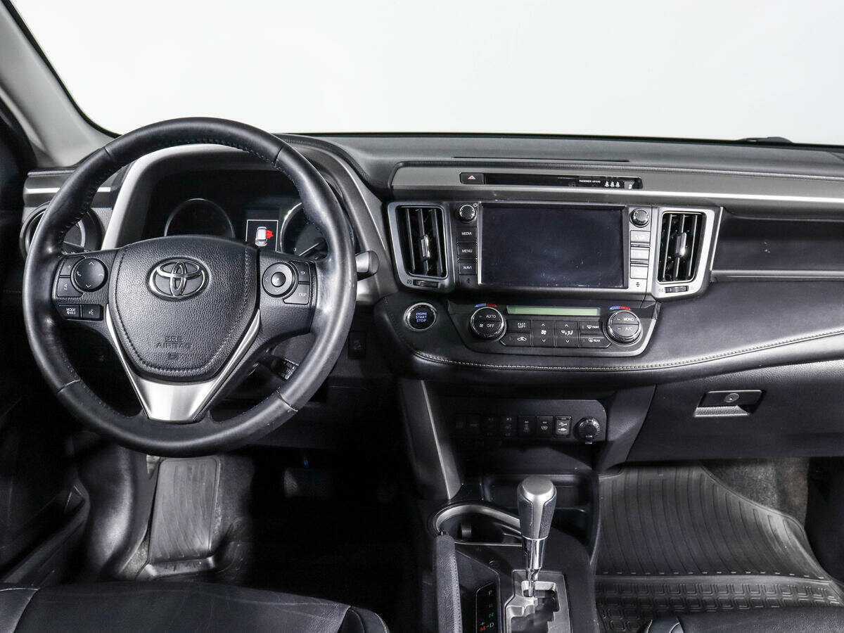 Купить Toyota RAV4 с пробегом. Фото: #9