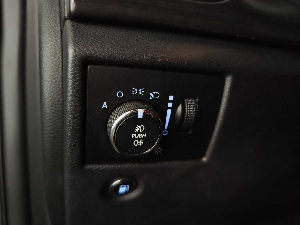 Купить Jeep Grand Cherokee с пробегом. Фото: #18