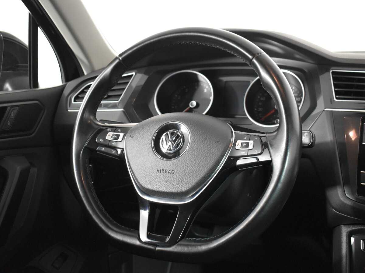 Купить Volkswagen Tiguan с пробегом. Фото: #12