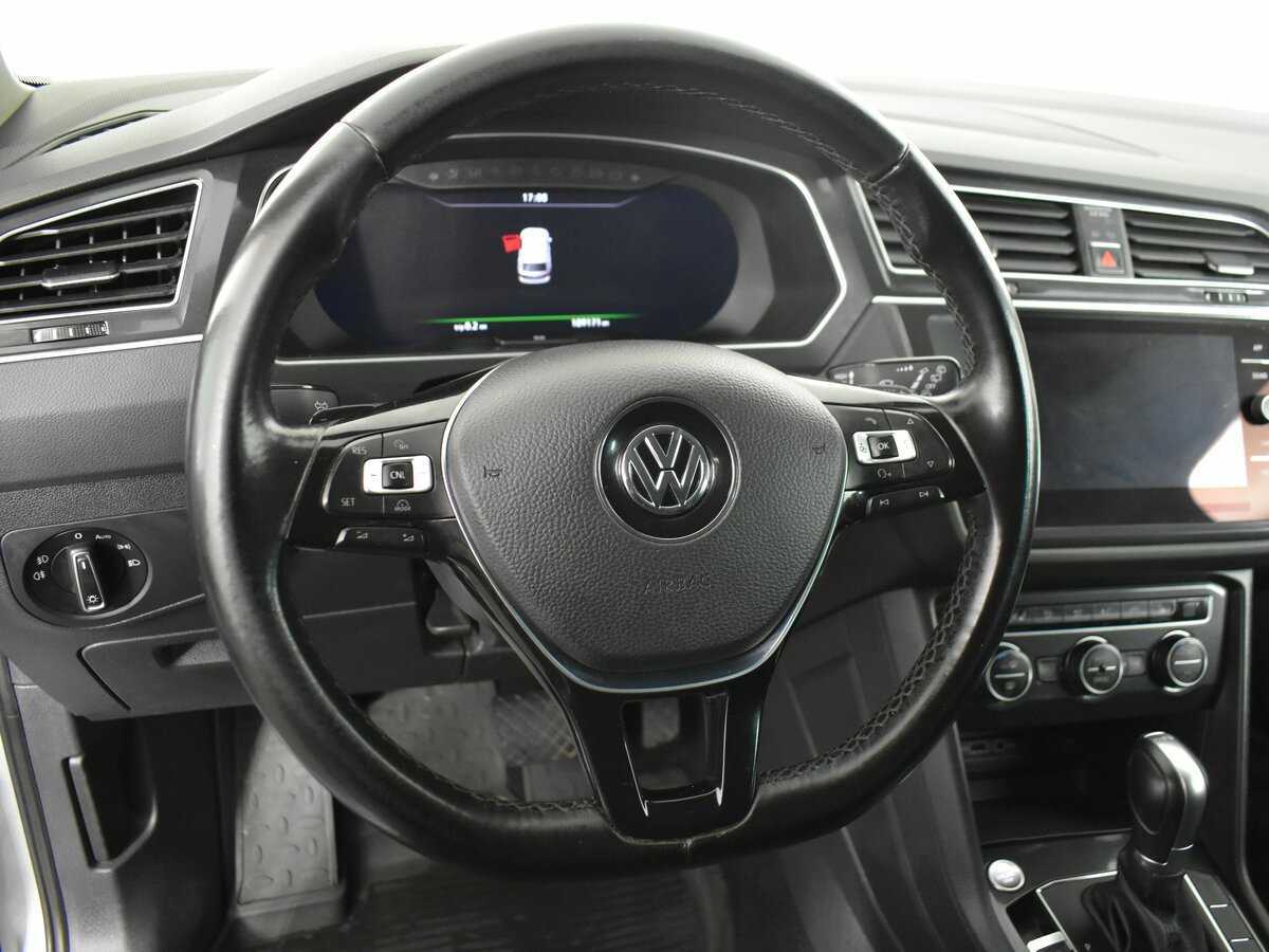 Купить Volkswagen Tiguan с пробегом. Фото: #9