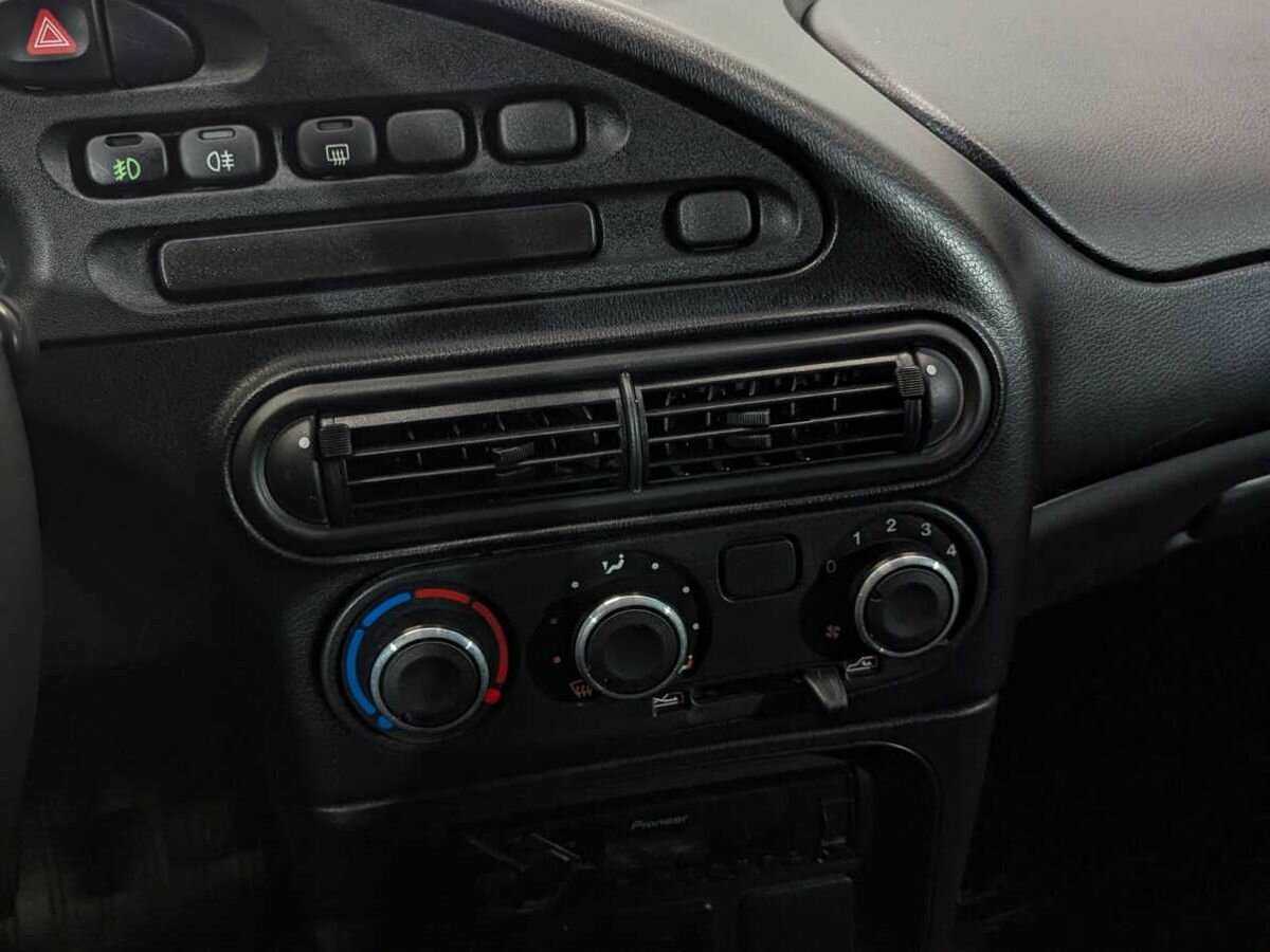 Купить Chevrolet Niva с пробегом. Фото: #13