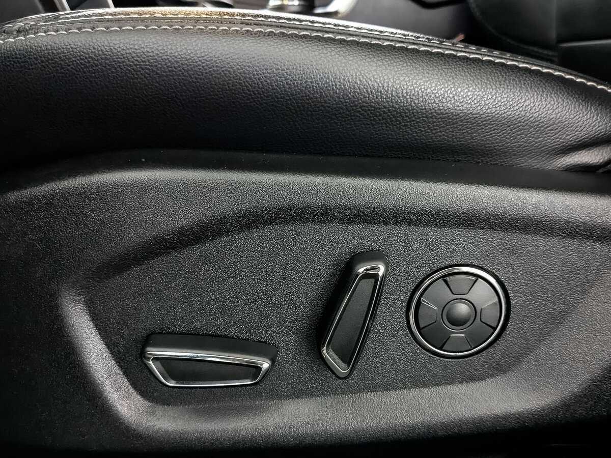 Купить Ford Explorer с пробегом. Фото: #18