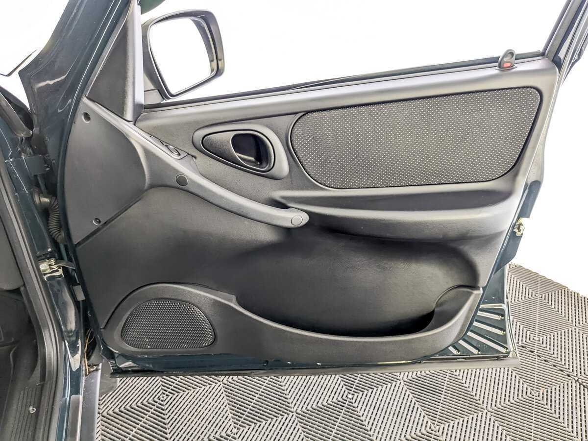 Купить Lada (ВАЗ) Niva с пробегом. Фото: #19