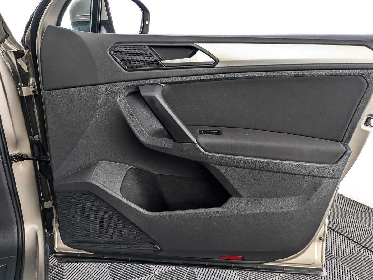 Купить Volkswagen Tiguan с пробегом. Фото: #20