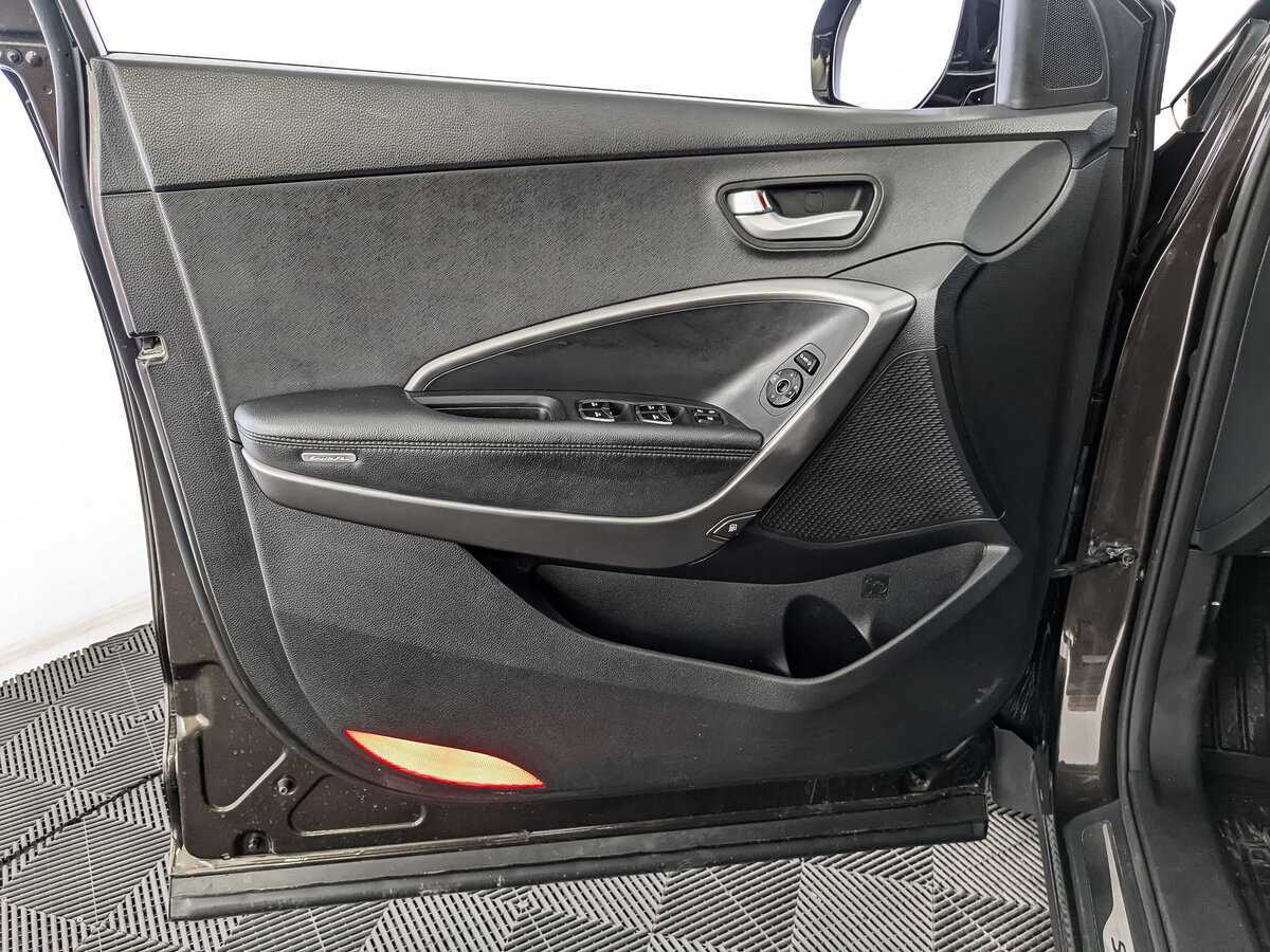 Купить Hyundai Santa Fe с пробегом. Фото: #14