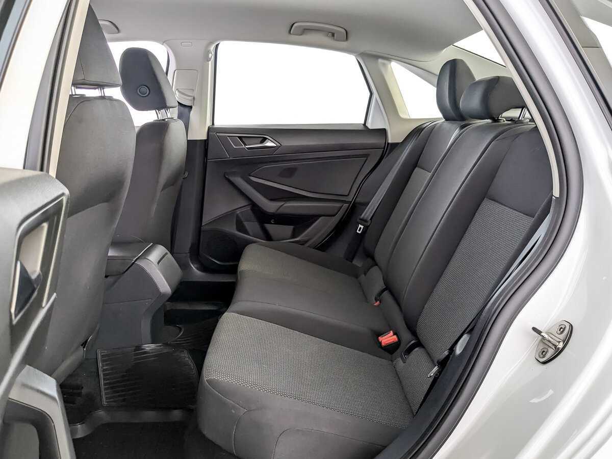 Купить Volkswagen Jetta с пробегом. Фото: #9