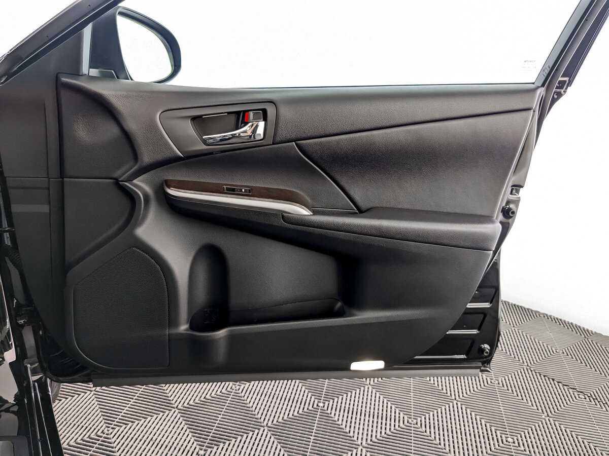 Купить Toyota Camry с пробегом. Фото: #20