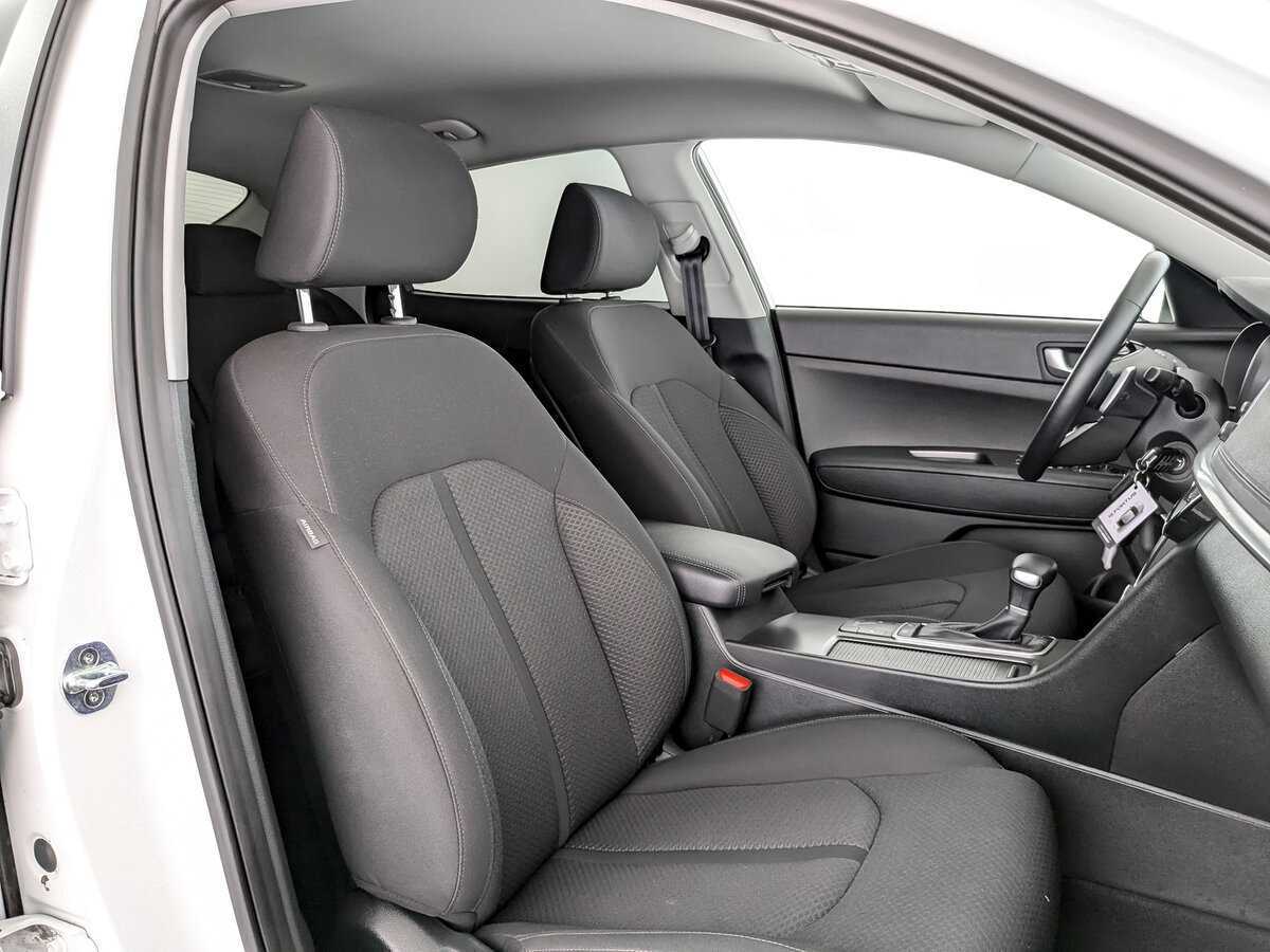 Купить Kia Optima с пробегом. Фото: #17