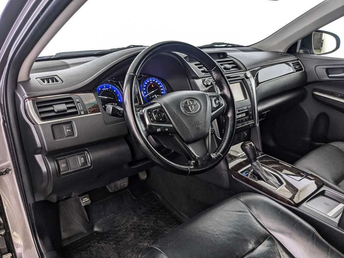 Купить Toyota Camry с пробегом. Фото: #10