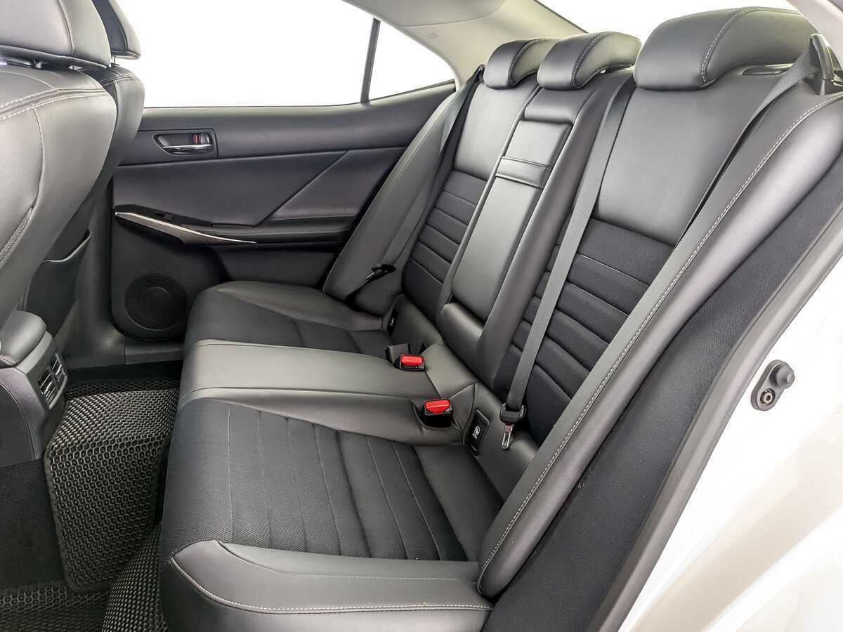 Купить Lexus IS с пробегом. Фото: #9