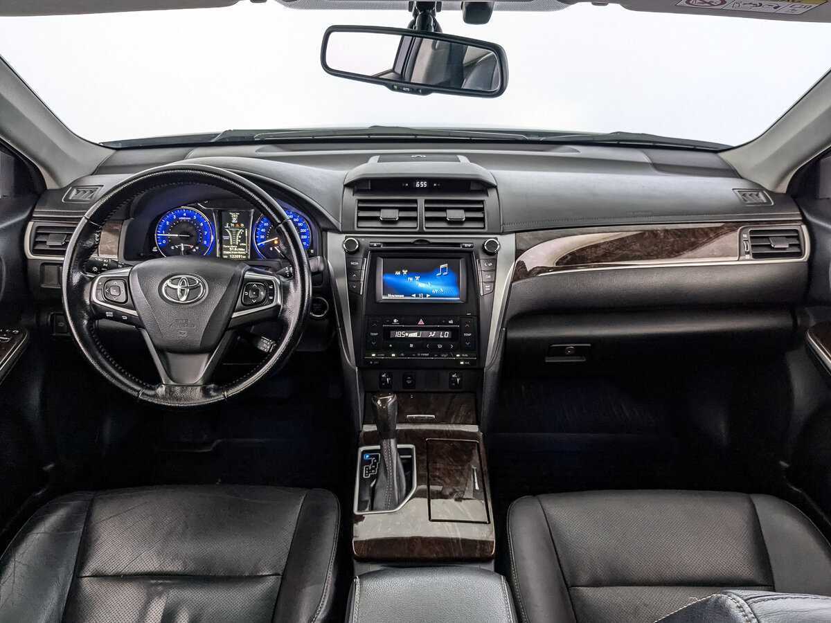 Купить Toyota Camry с пробегом. Фото: #9