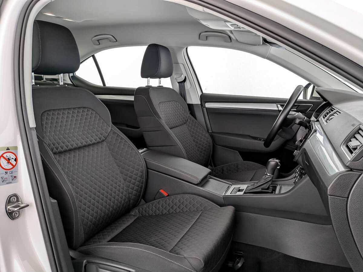 Купить Skoda Superb с пробегом. Фото: #17