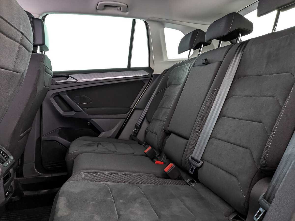 Купить Volkswagen Tiguan с пробегом. Фото: #13