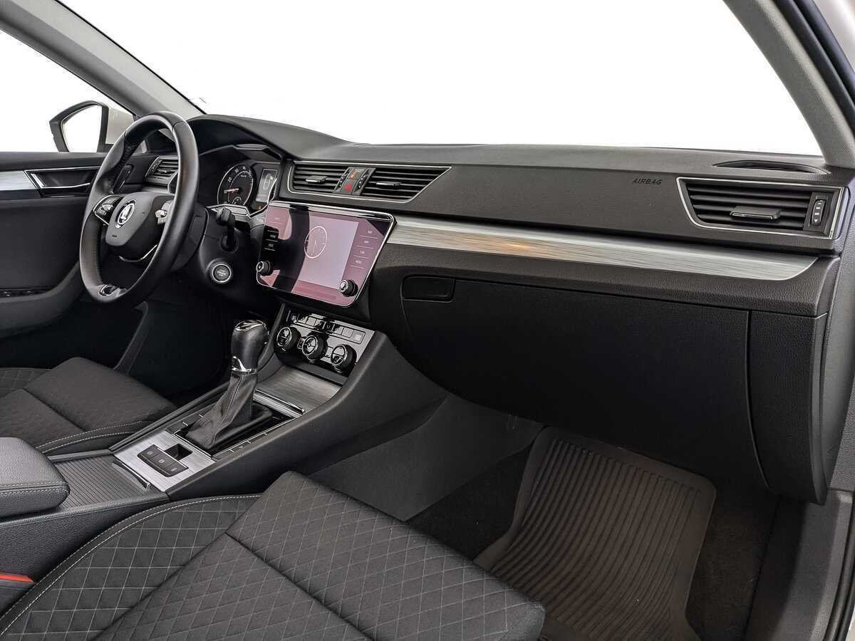 Купить Skoda Superb с пробегом. Фото: #8