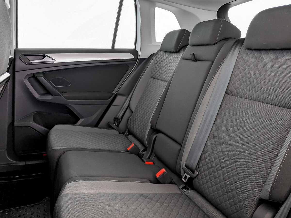 Купить Volkswagen Tiguan с пробегом. Фото: #9
