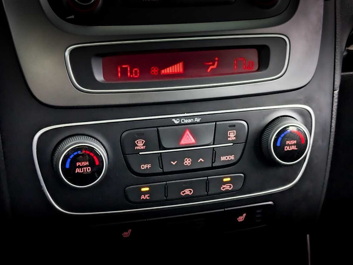 Купить Kia Sorento с пробегом. Фото: #20