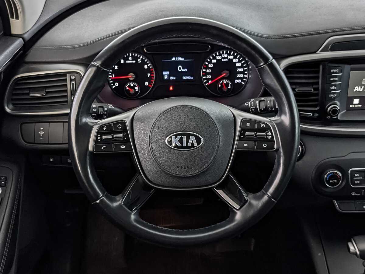 Купить Kia Sorento с пробегом. Фото: #17