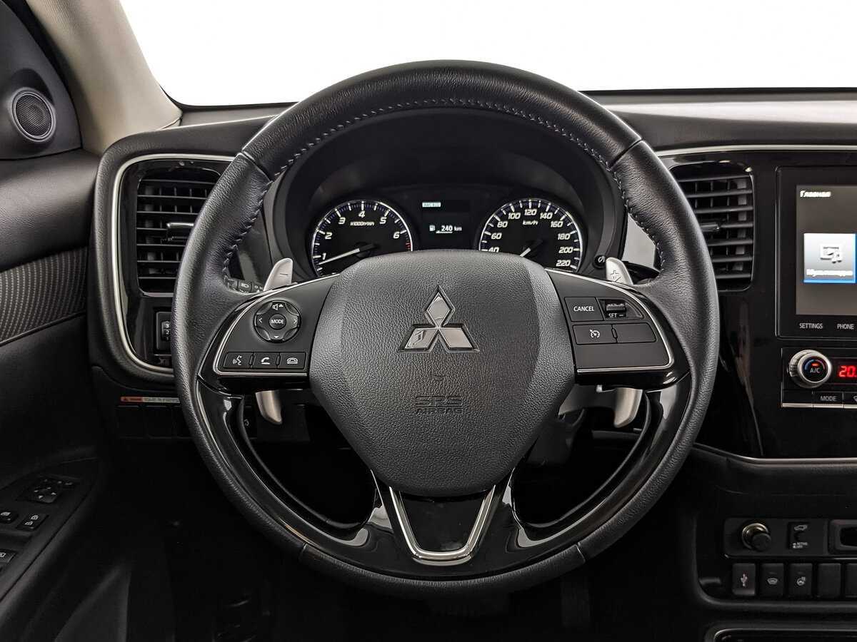 Купить Mitsubishi Outlander с пробегом. Фото: #17