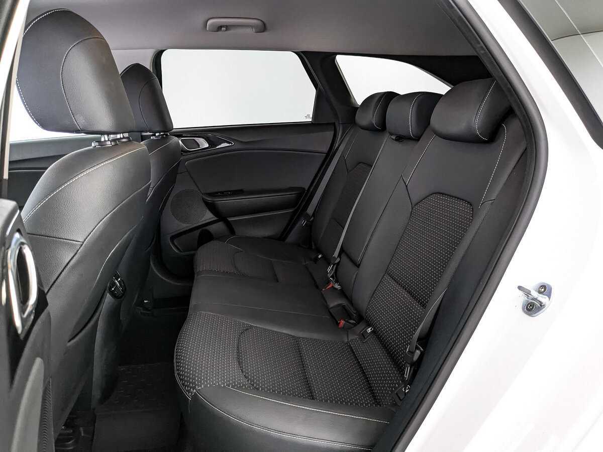 Купить Kia Ceed с пробегом. Фото: #12