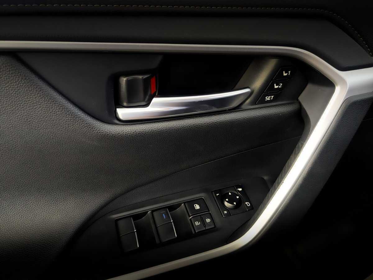 Купить Toyota RAV4 с пробегом. Фото: #24