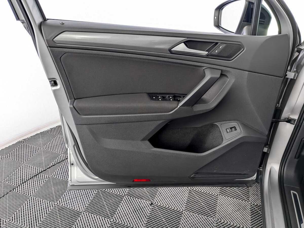 Купить Volkswagen Tiguan с пробегом. Фото: #14
