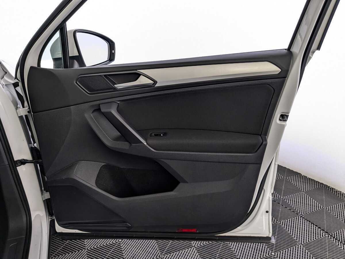 Купить Volkswagen Tiguan с пробегом. Фото: #20