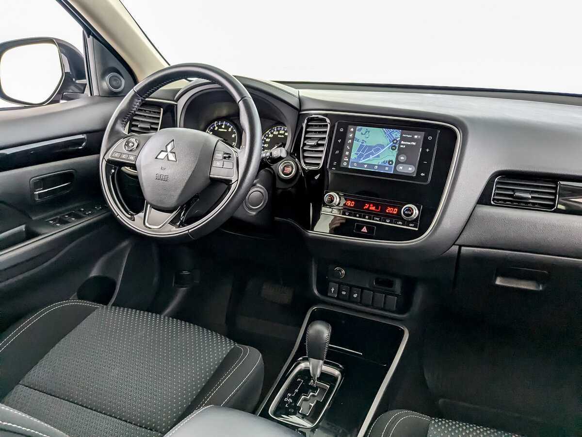 Купить Mitsubishi Outlander с пробегом. Фото: #22