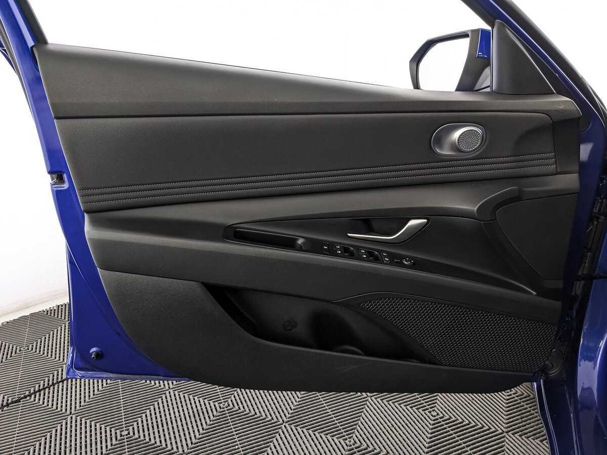 Купить Hyundai Elantra с пробегом. Фото: #14