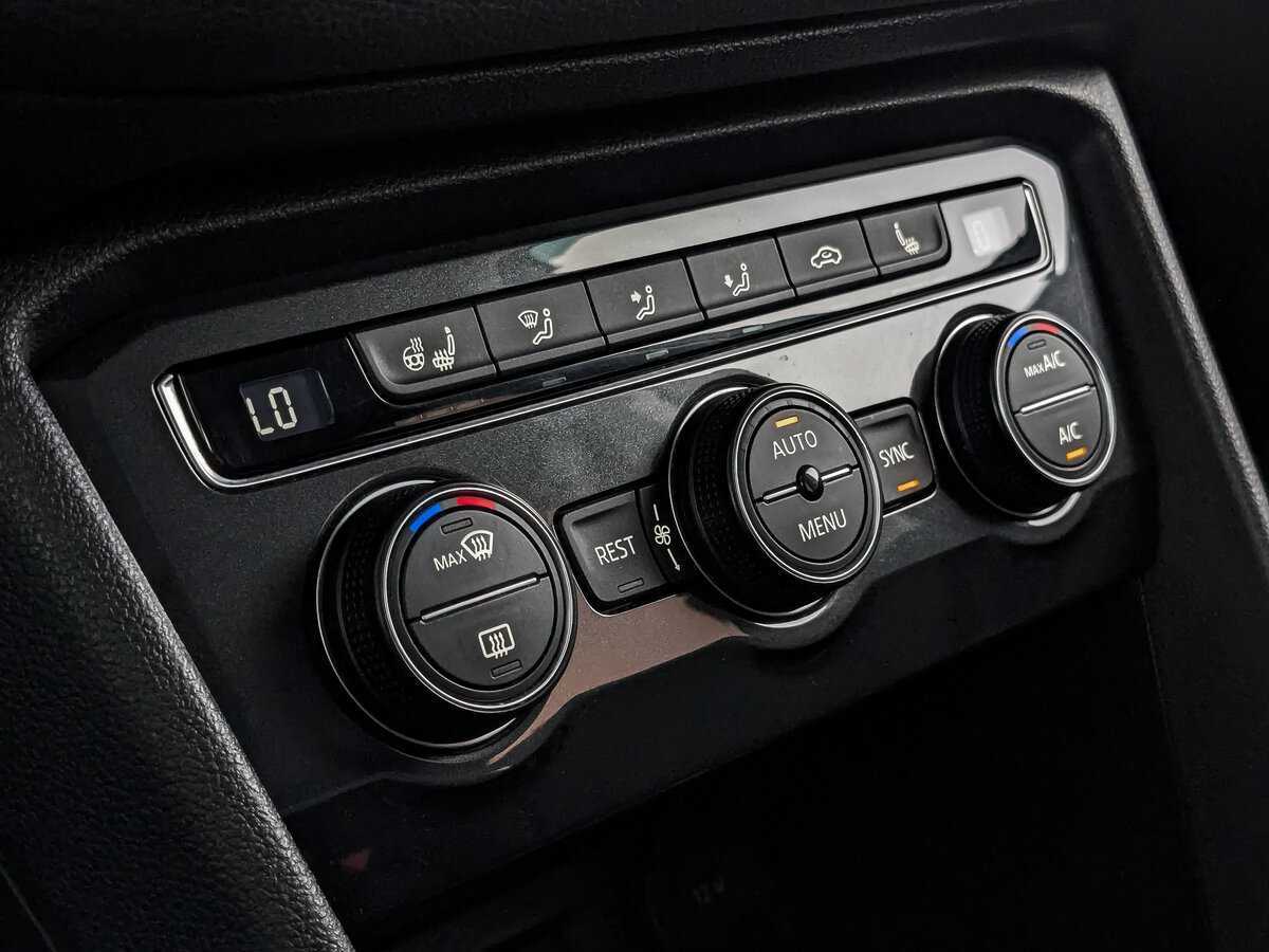 Купить Volkswagen Tiguan с пробегом. Фото: #16