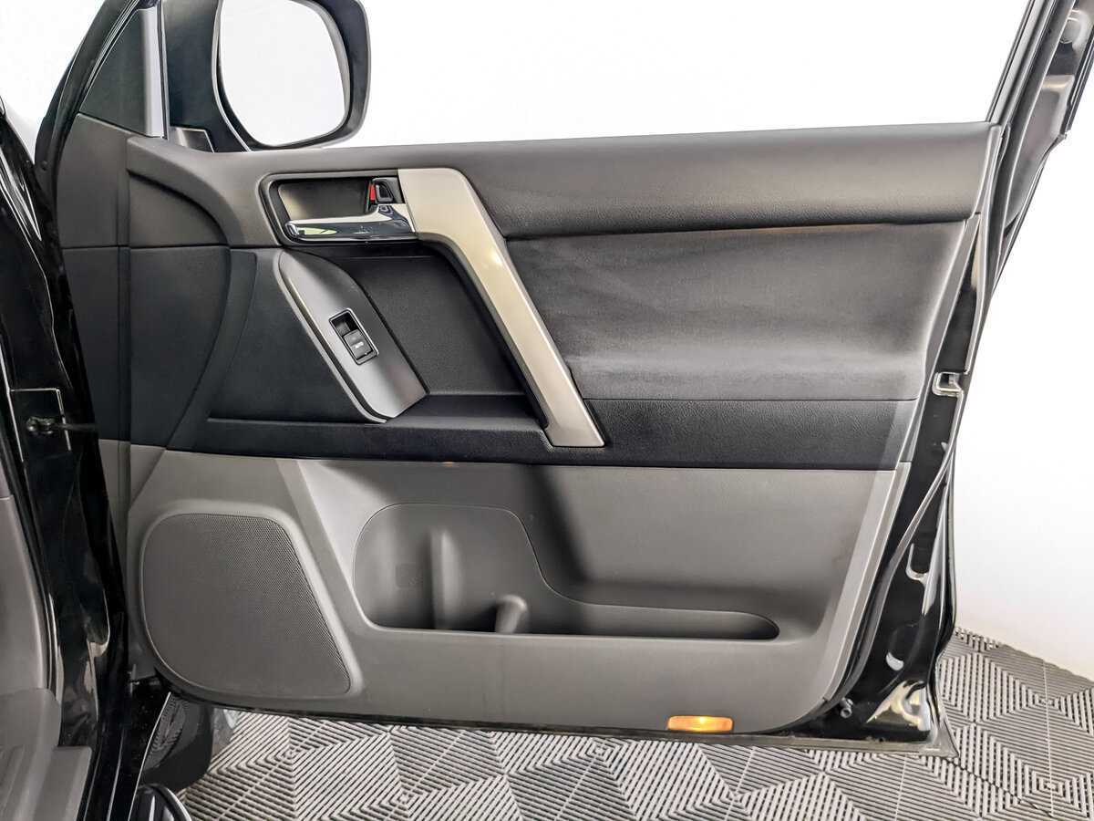 Купить Toyota Land Cruiser Prado с пробегом. Фото: #19