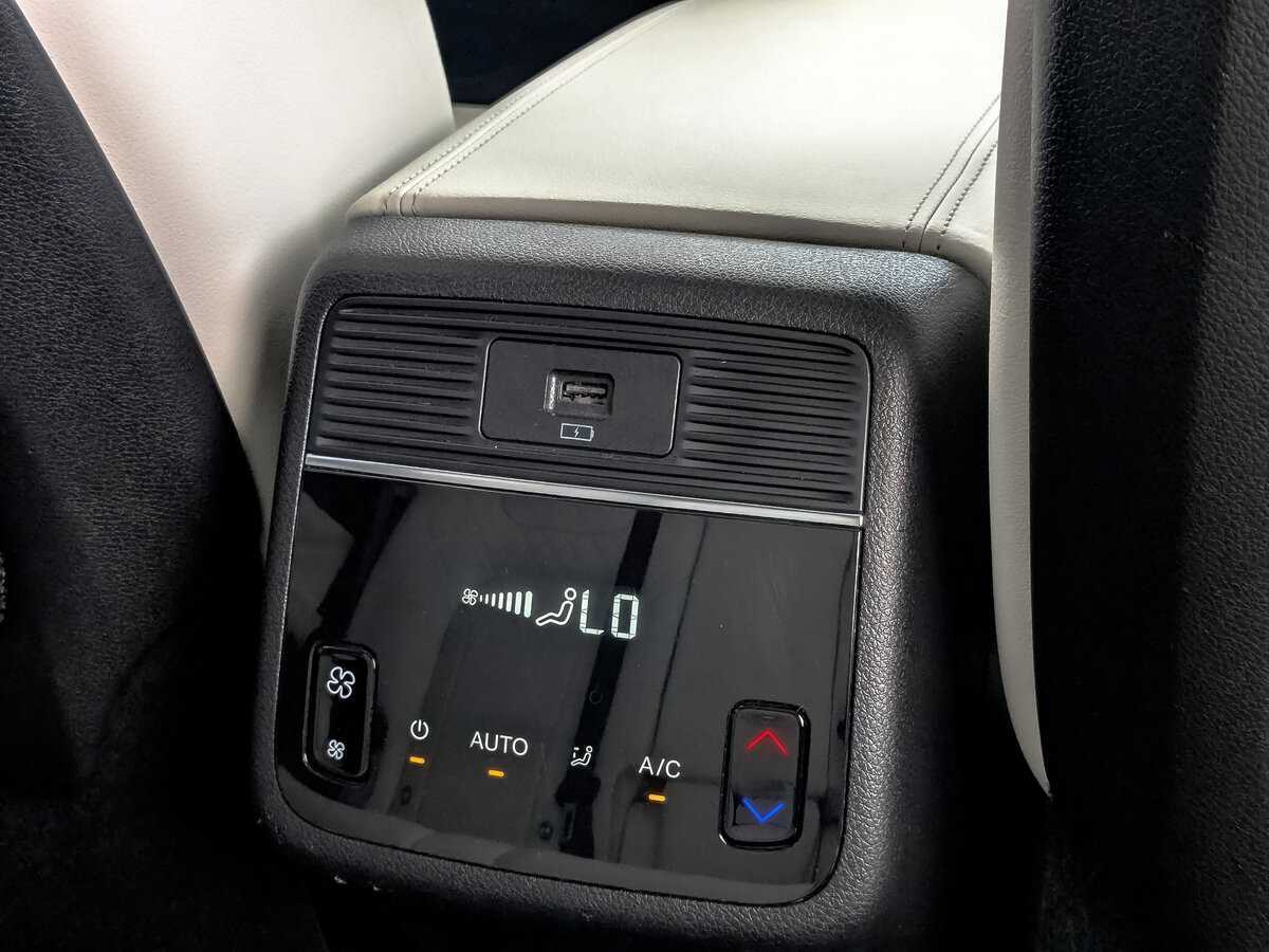 Купить EXEED VX с пробегом. Фото: #24