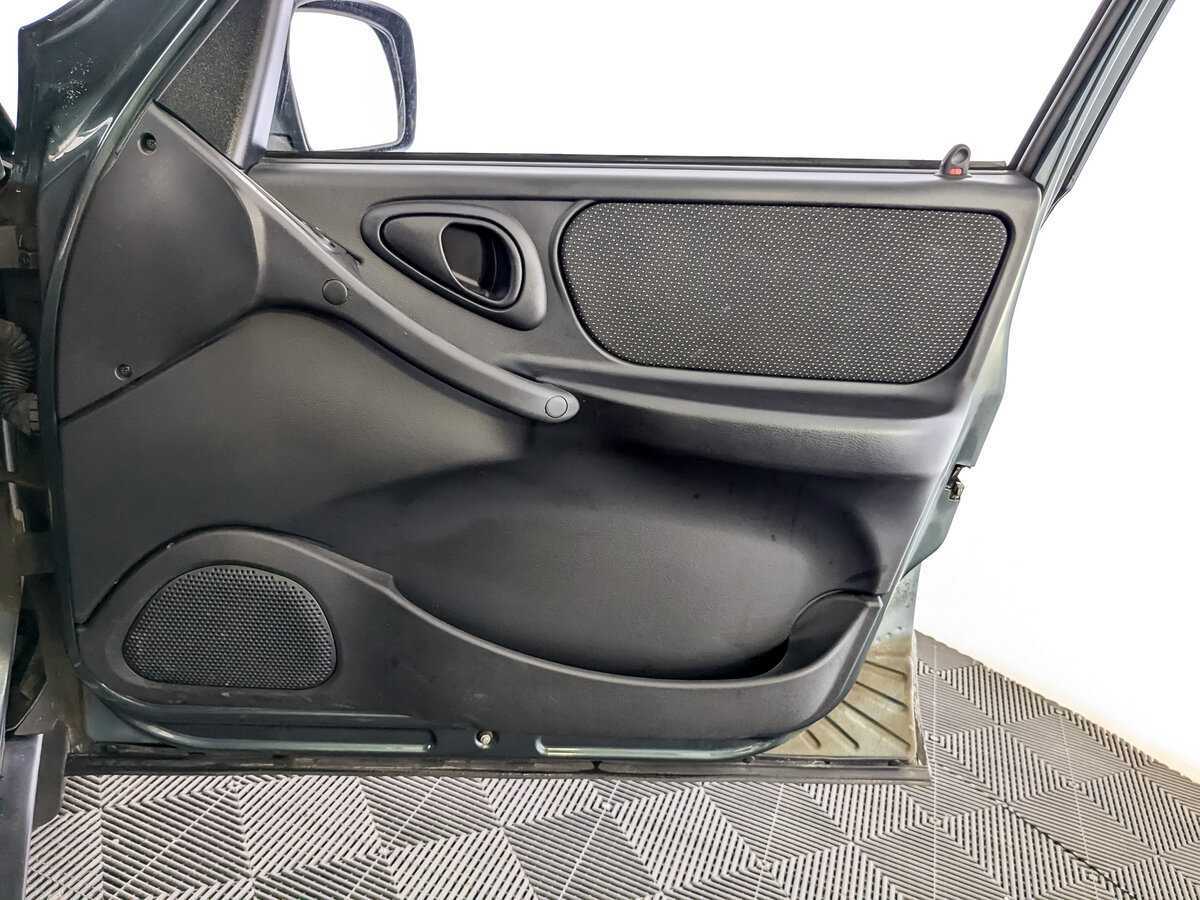 Купить Chevrolet Niva с пробегом. Фото: #19