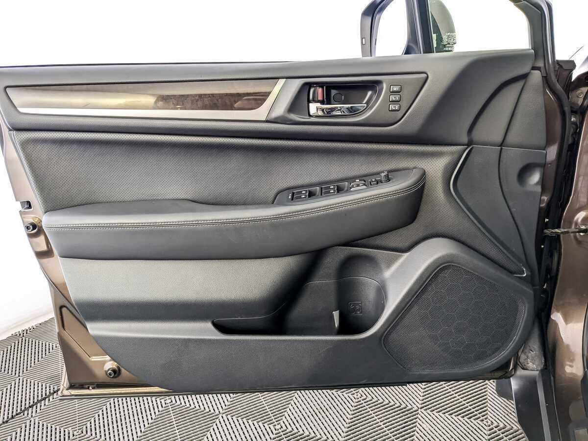 Купить Subaru Outback с пробегом. Фото: #12