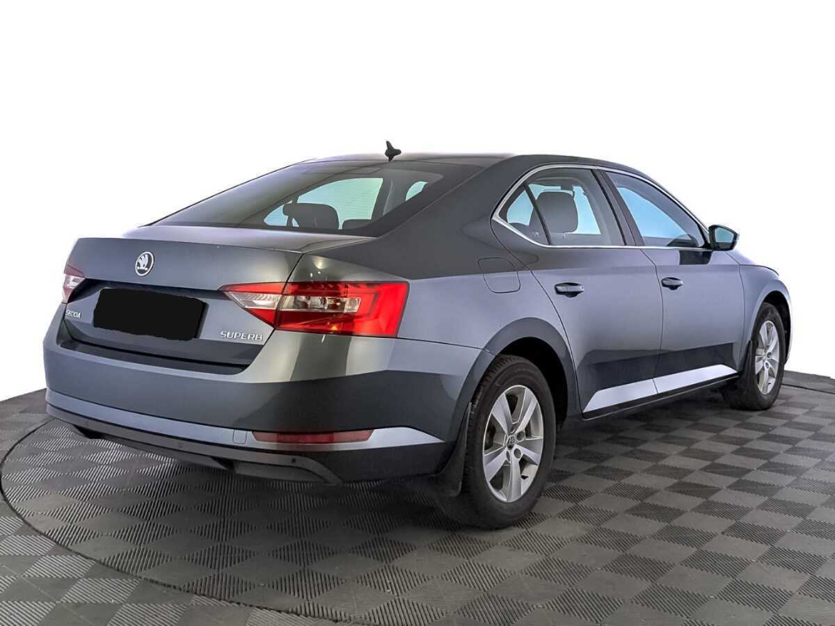 Купить Skoda Superb с пробегом. Фото: #4