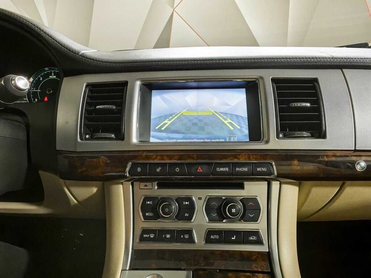 Купить Jaguar XF с пробегом. Фото: #15