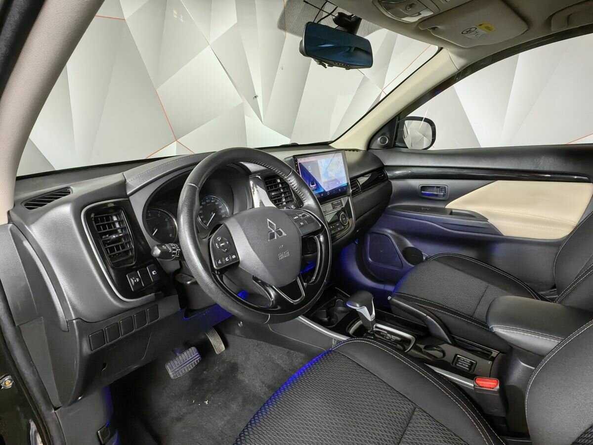 Купить Mitsubishi Outlander с пробегом. Фото: #13
