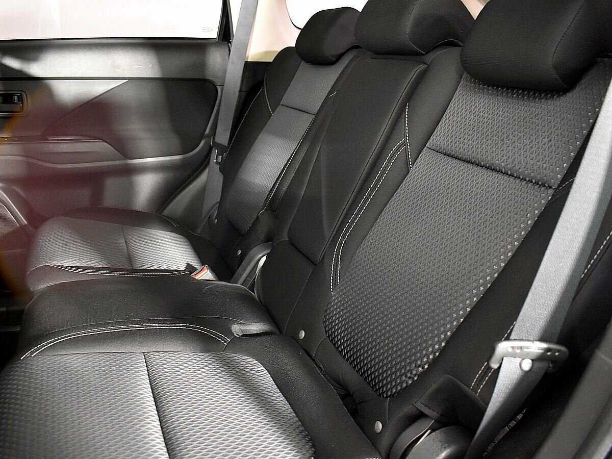 Купить Mitsubishi Outlander с пробегом. Фото: #8