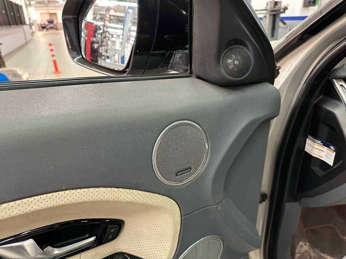 Купить Land Rover Range Rover Evoque с пробегом. Фото: #14