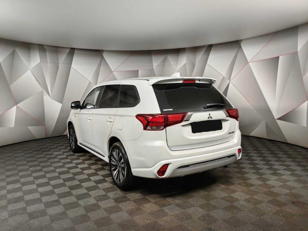Купить Mitsubishi Outlander с пробегом. Фото: #2