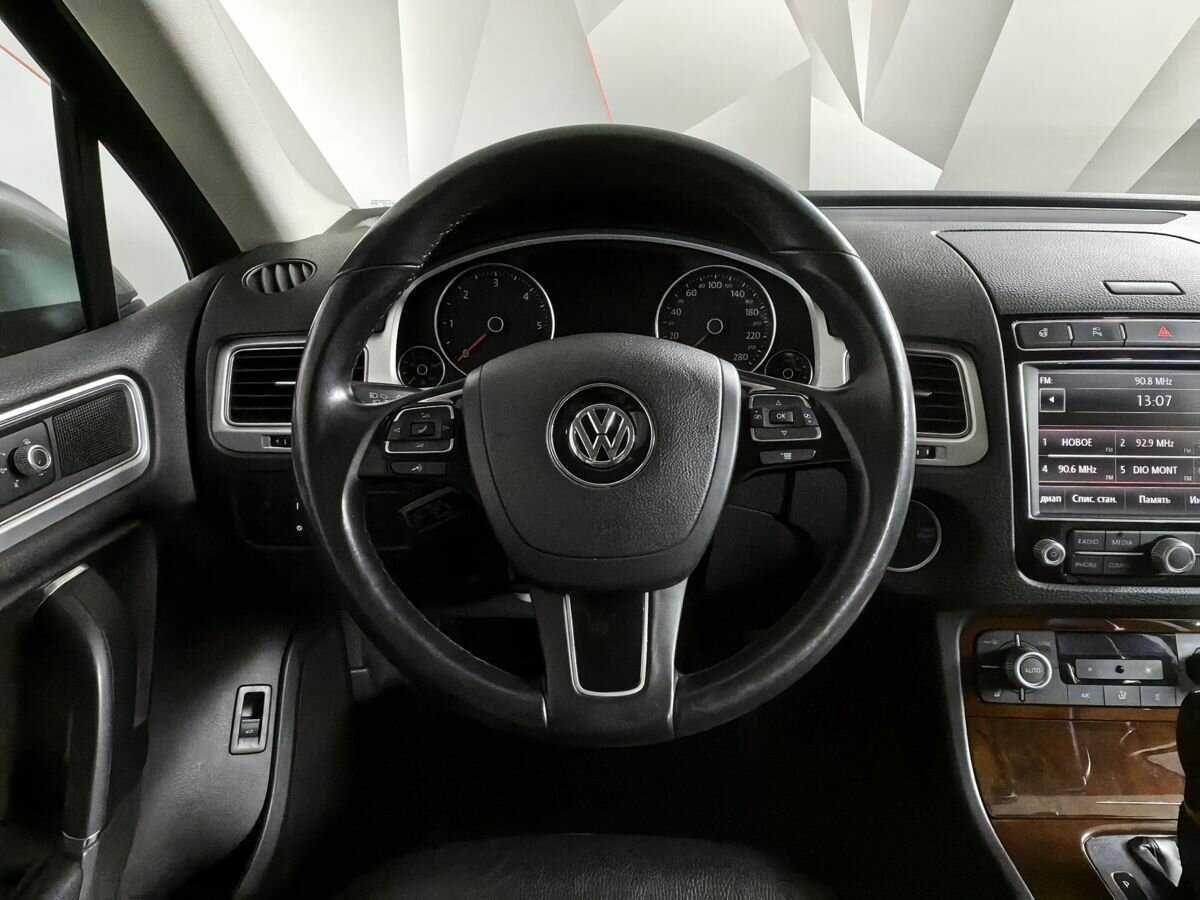 Купить Volkswagen Touareg с пробегом. Фото: #14