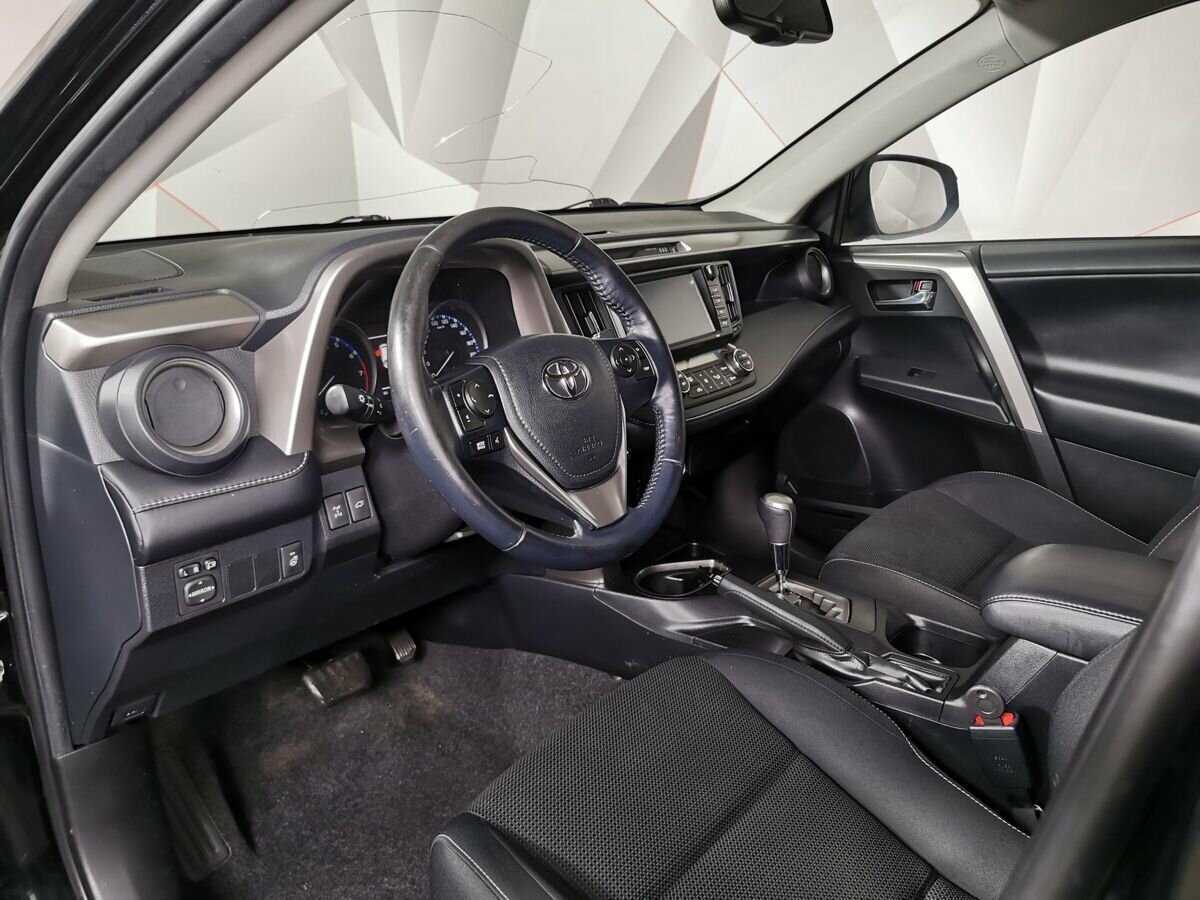 Купить Toyota RAV4 с пробегом. Фото: #12