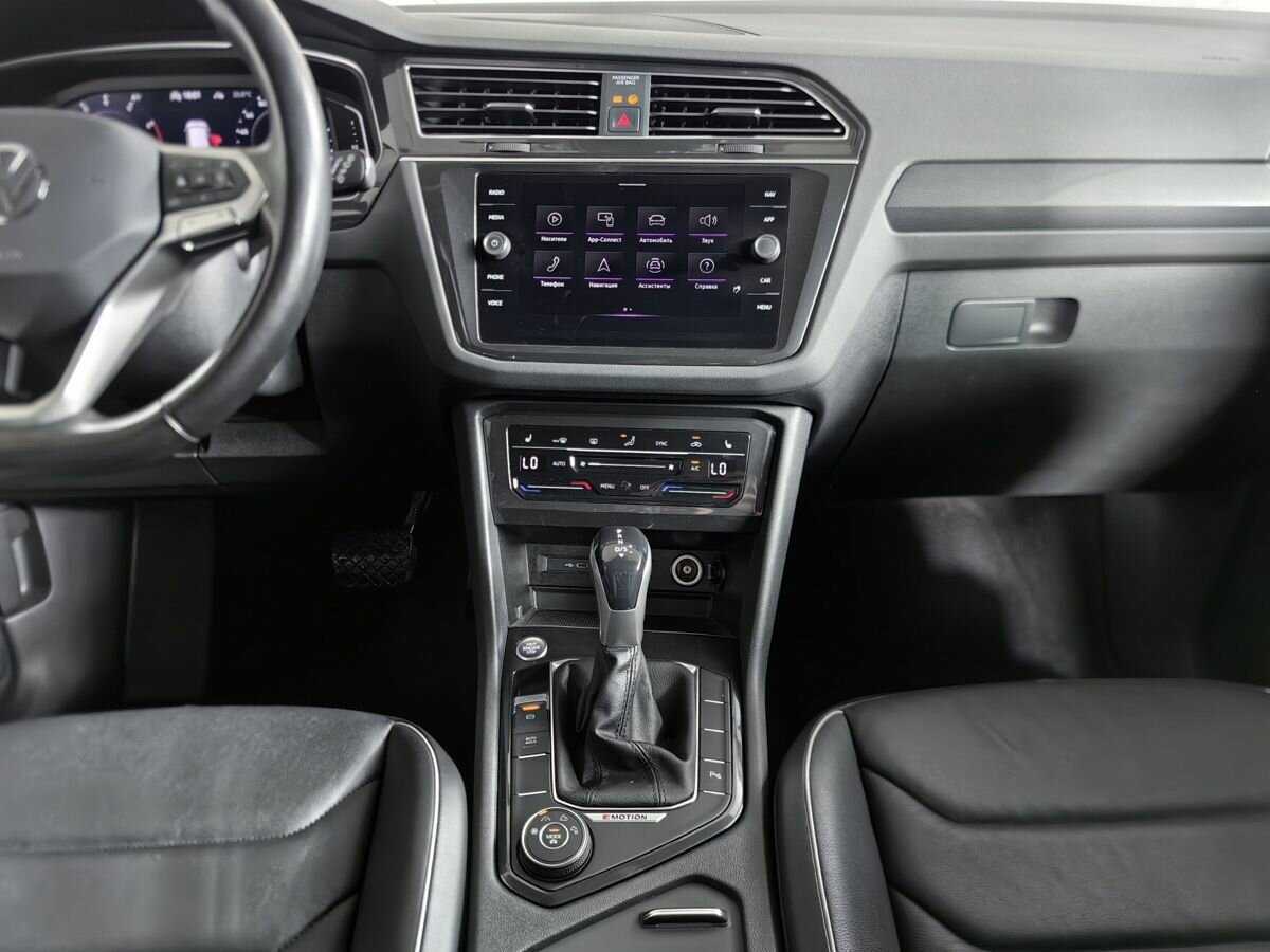 Купить Volkswagen Tiguan с пробегом. Фото: #10